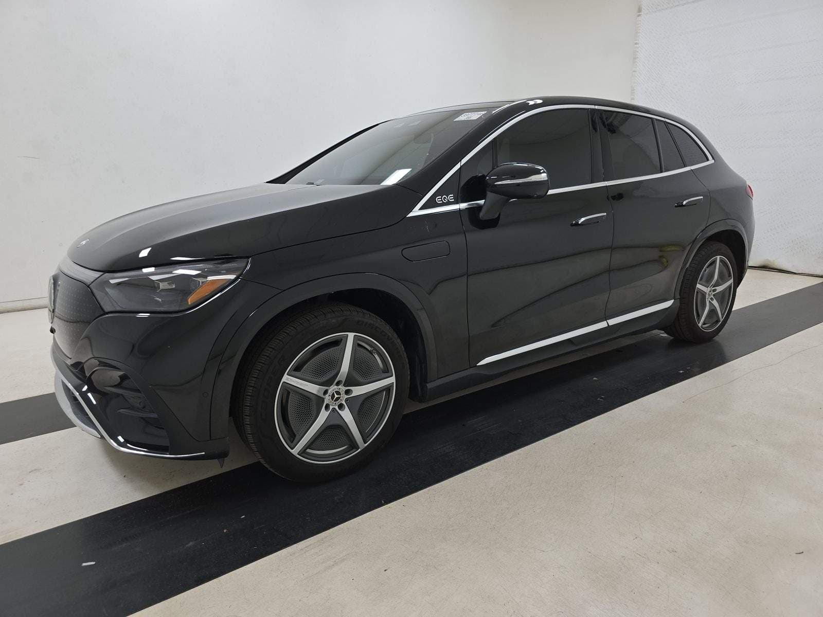 מרצדס EQE350+ SUV 2025